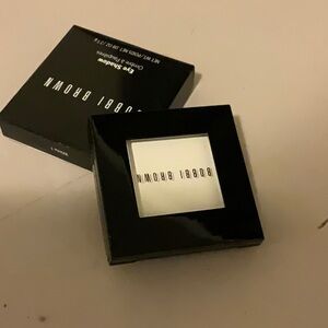 NEW IN BOX Bobbi Brown Eye Shadow in white - DISCONTINUED